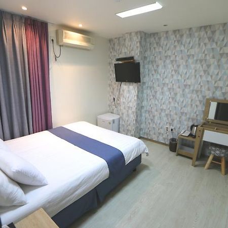 Must Stay Hotel Myeongdong Seoul Bagian luar foto