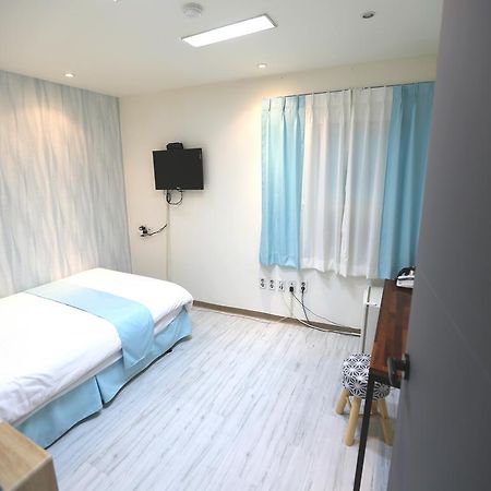 Must Stay Hotel Myeongdong Seoul Bagian luar foto