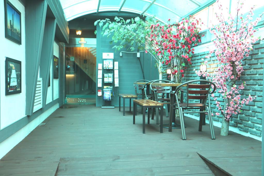 Must Stay Hotel Myeongdong Seoul Bagian luar foto