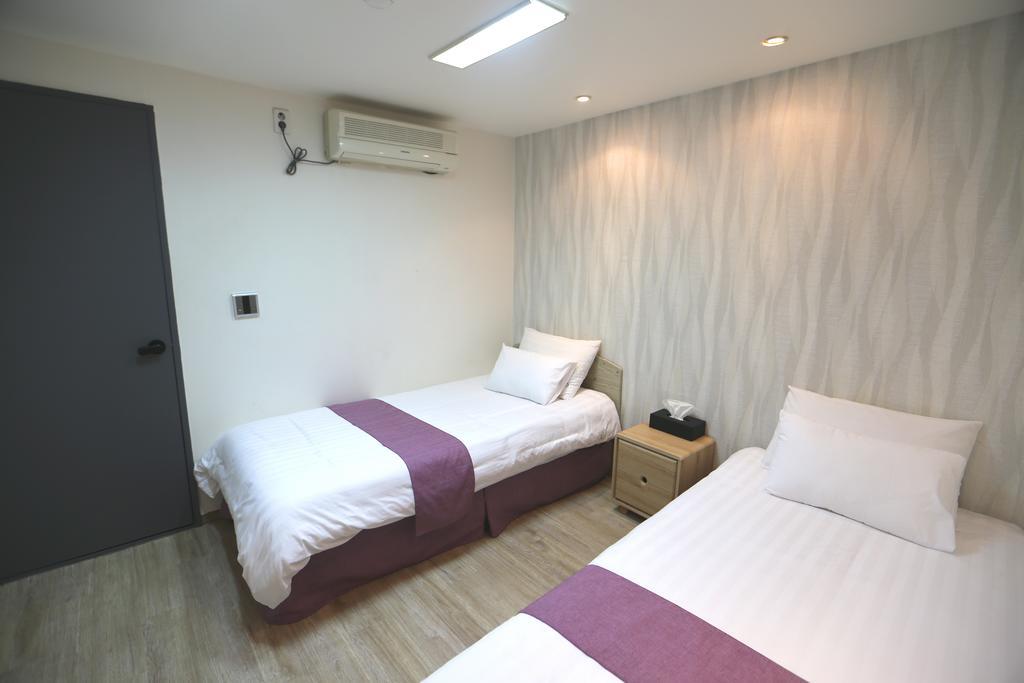 Must Stay Hotel Myeongdong Seoul Bagian luar foto