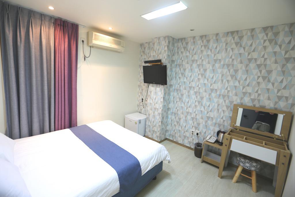 Must Stay Hotel Myeongdong Seoul Bagian luar foto